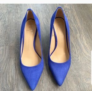 Banana republic royal blue kitten heels